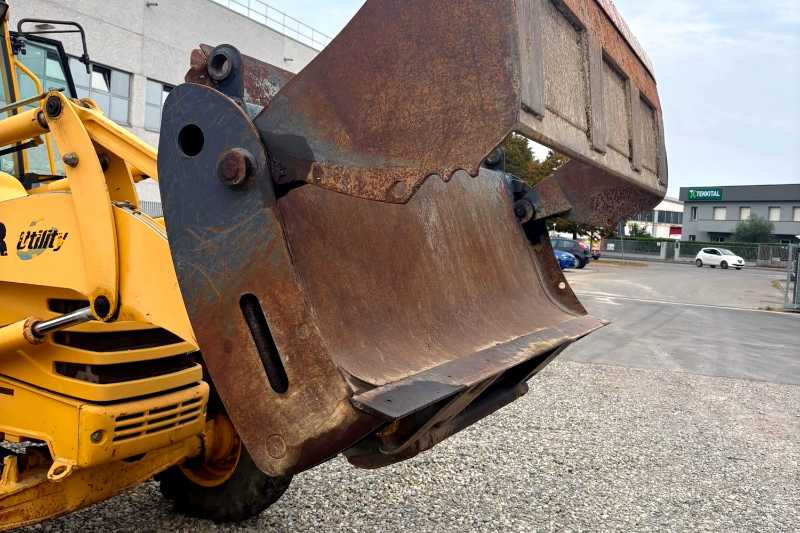 OmecoHub - Immagine KOMATSU WB93R-2